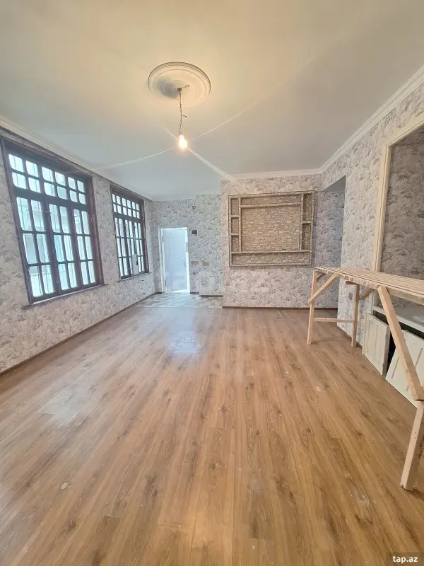 Satılır 2 otaqlı mənzil 75 m²