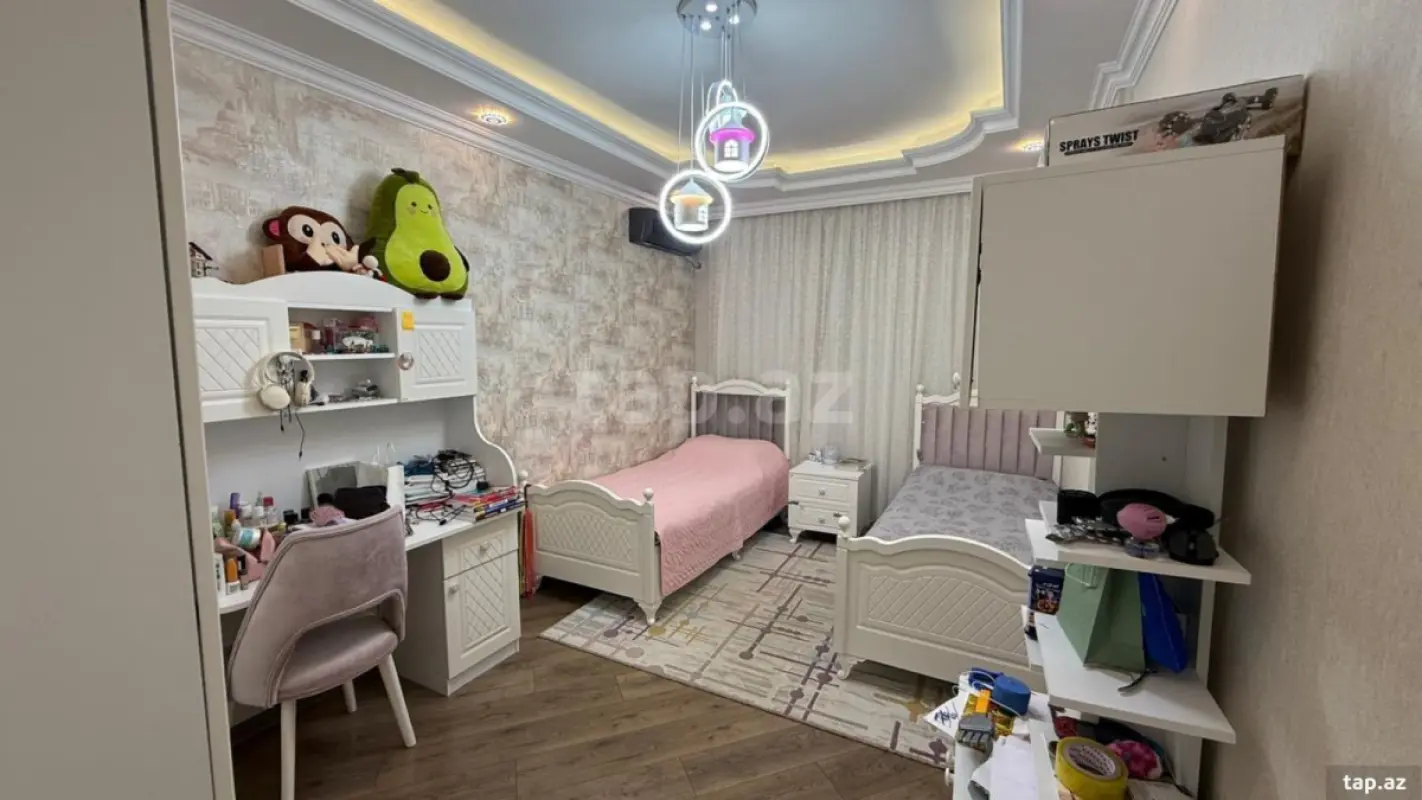 Satılır 3 otaqlı yeni tikili 128 m²