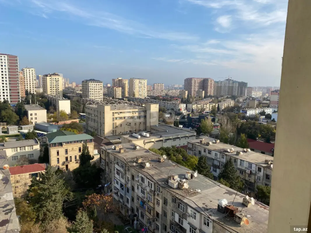 Kirayə verilir 3 otaqlı yeni tikili 140 m²