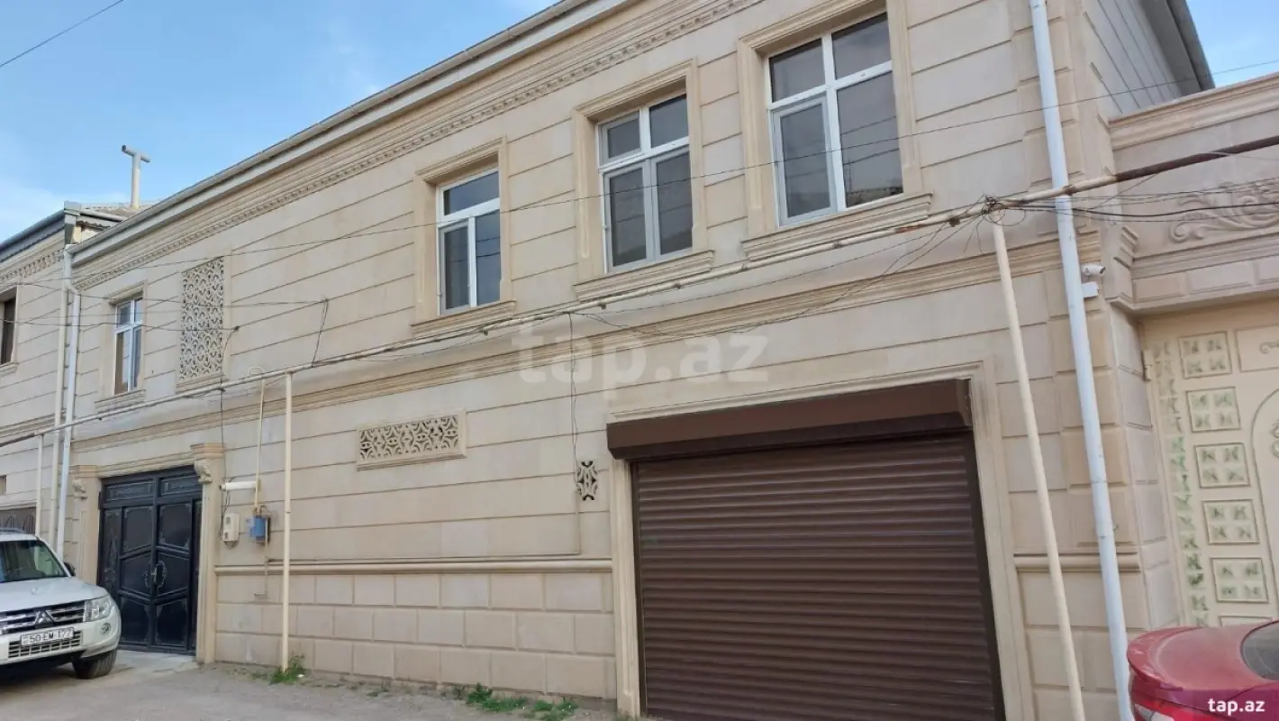 Satılır 7 otaqlı həyət evi 225 m²