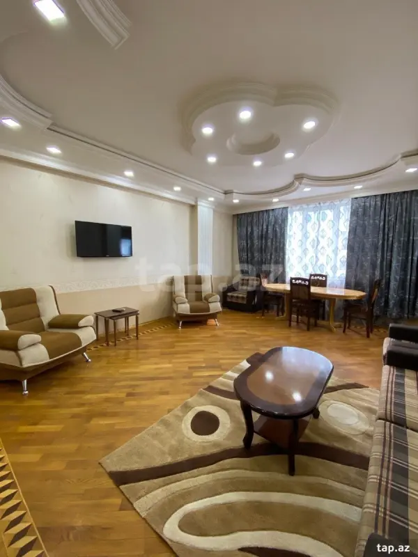 Kirayə verilir 2 otaqlı yeni tikili 100 m²