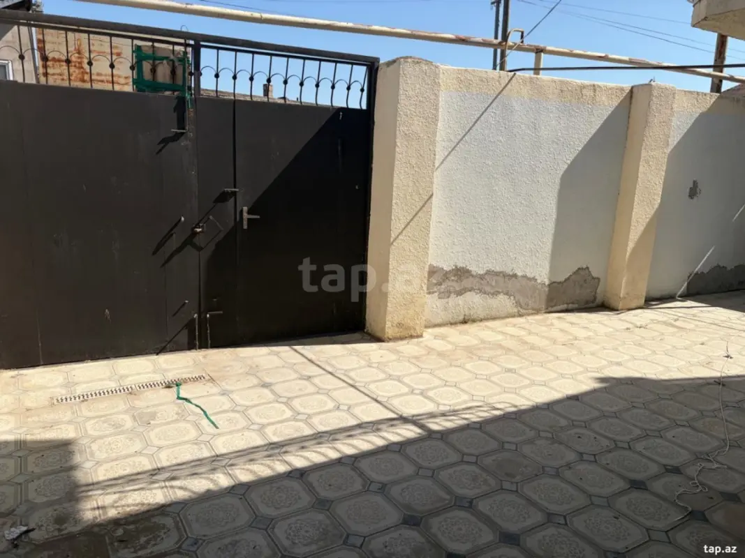 Satılır 4 otaqlı həyət evi 150 m²