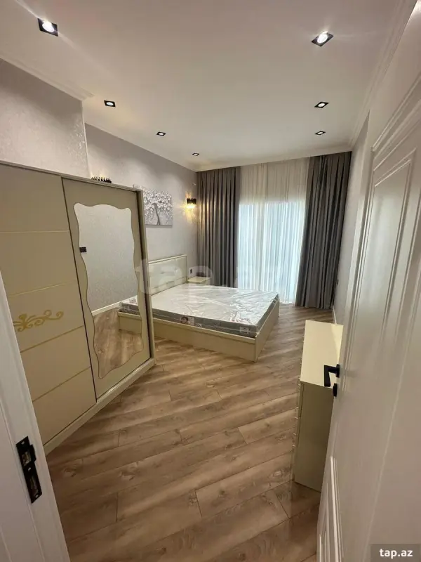 Kirayə verilir 2 otaqlı yeni tikili 80 m²
