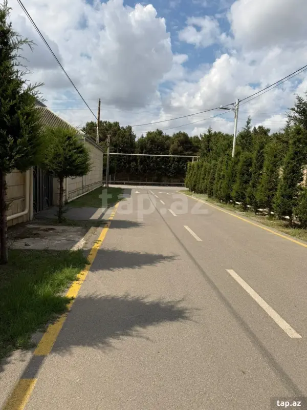 Satılır 3 otaqlı həyət evi 1100 m²