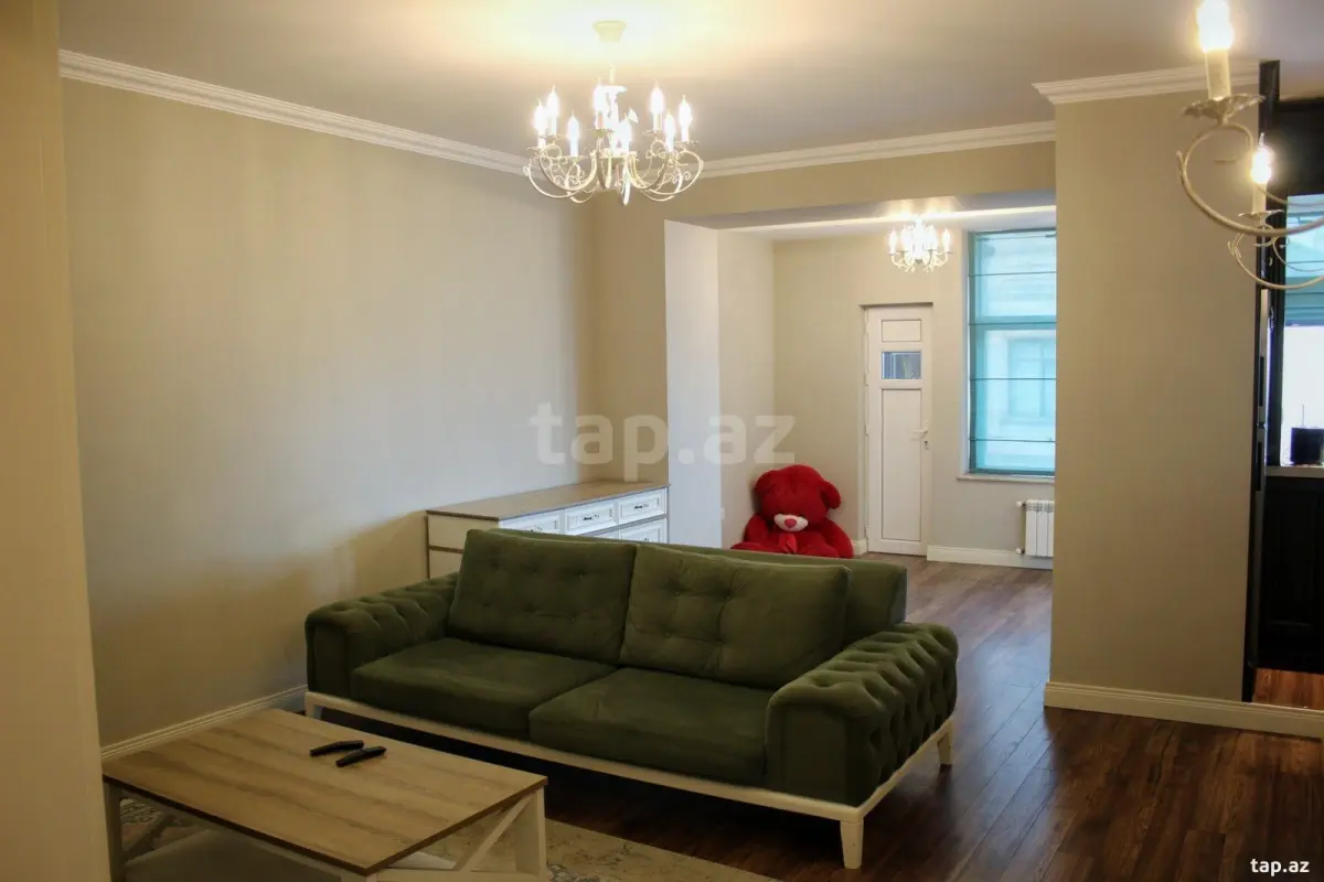 Kirayə verilir 2 otaqlı yeni tikili 75 m²