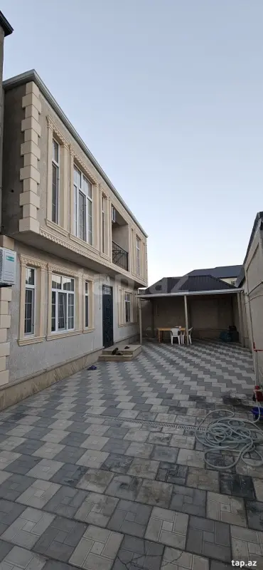 Satılır 5 otaqlı həyət evi 130 m²