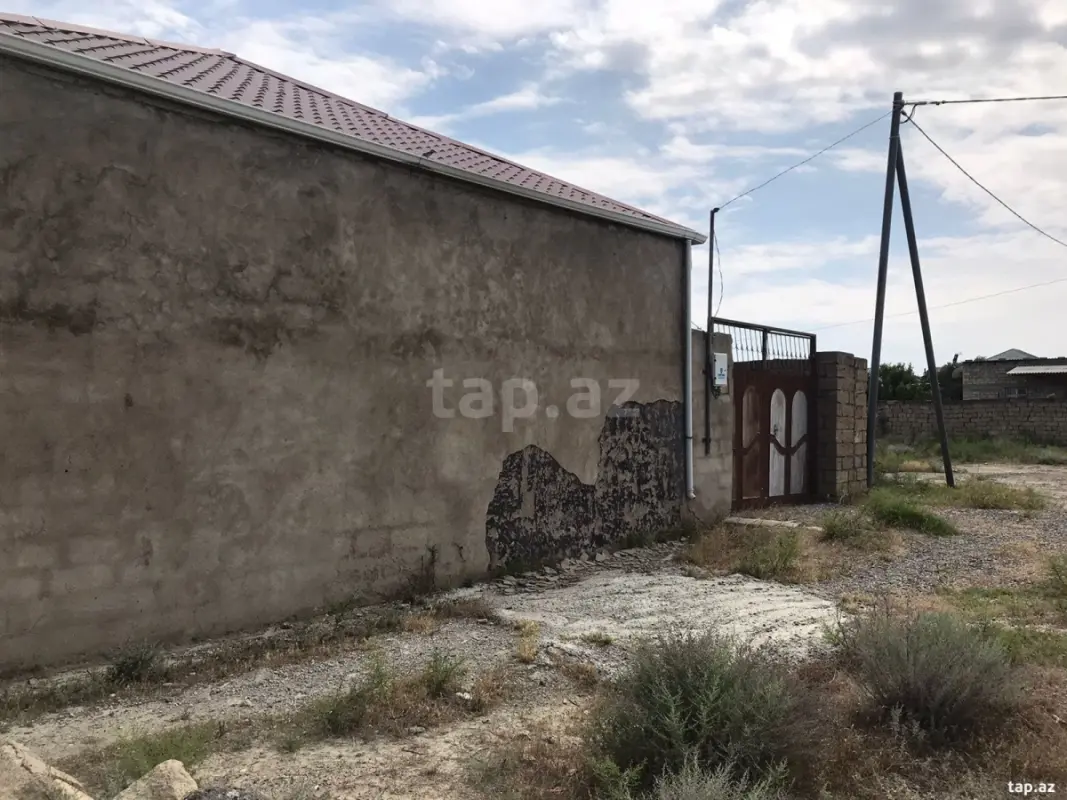 Satılır 5 otaqlı həyət evi 320 m²