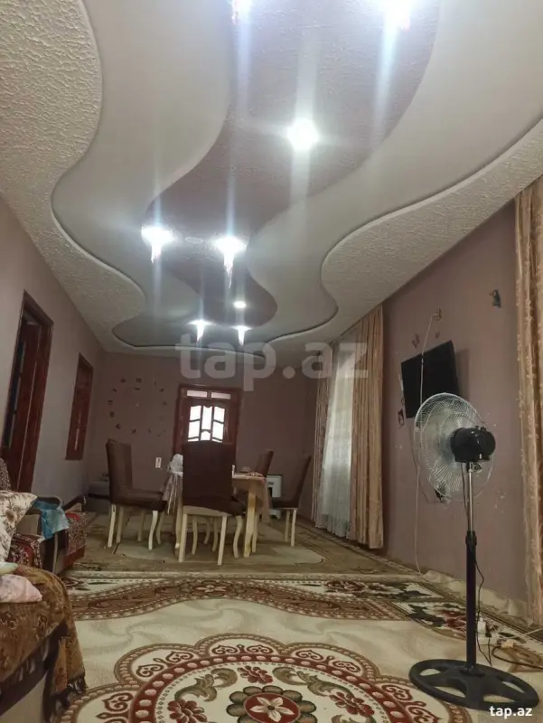 Satılır 3 otaqlı həyət evi 600 m²