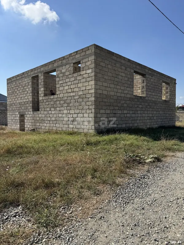 Satılır 4 otaqlı həyət evi 110 m²