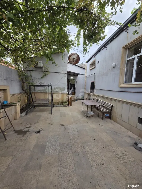 Satılır 4 otaqlı həyət evi 130 m²
