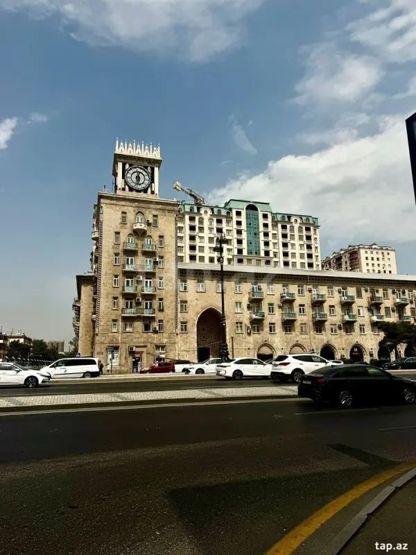 Satılır 2 otaqlı yeni tikili 78.5 m²