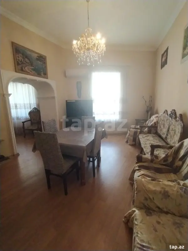 Satılır 4 otaqlı həyət evi 180 m²