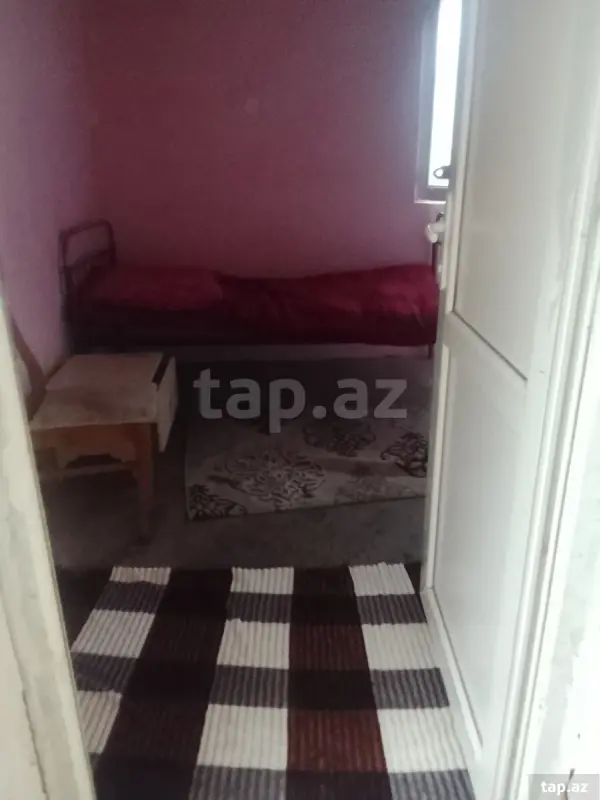 Kirayə verilir 1 otaqlı həyət evi 1 m²