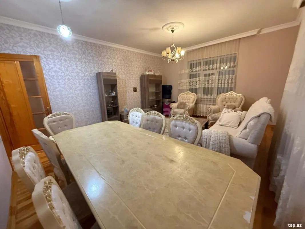Kirayə verilir 6 otaqlı həyət evi 200 m²