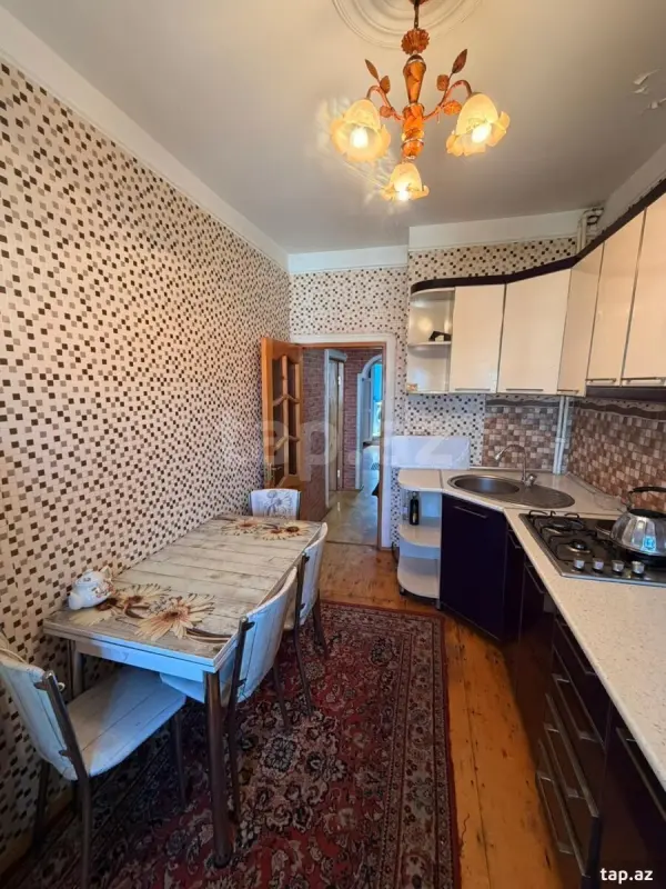 Kirayə verilir 4 otaqlı mənzil 100 m²