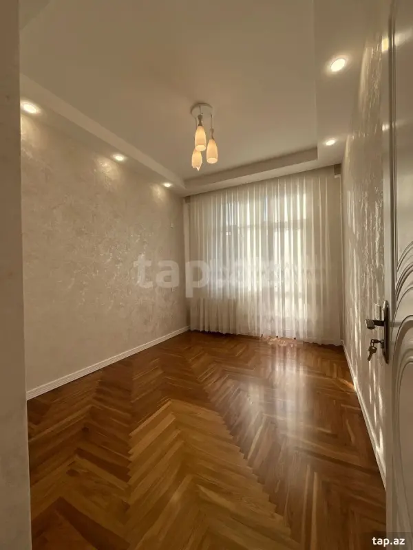 Satılır 2 otaqlı yeni tikili 45 m²