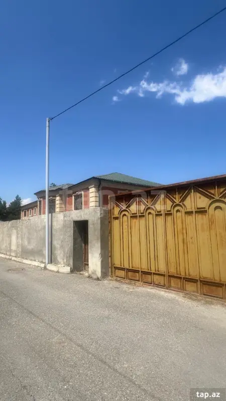 Satılır 5 otaqlı həyət evi 800 m²