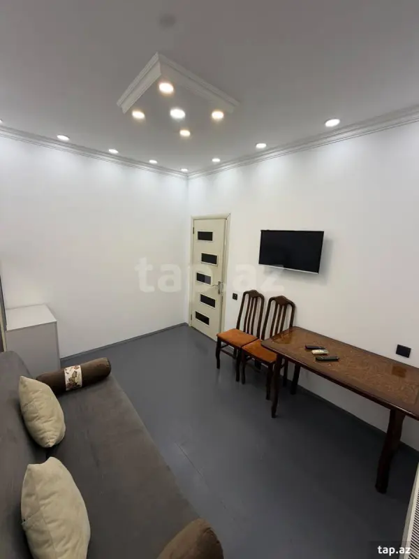 Kirayə verilir 2 otaqlı mənzil 75 m²