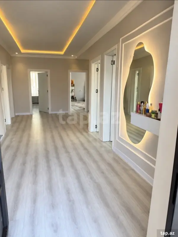 Satılır 7 otaqlı həyət evi 280 m²