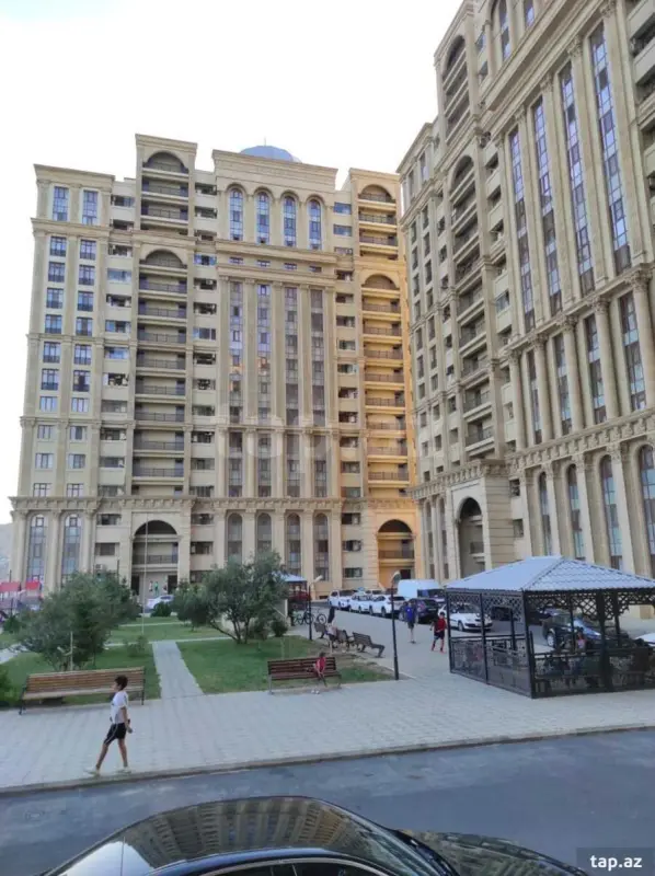 Kirayə verilir 2 otaqlı yeni tikili 70 m²
