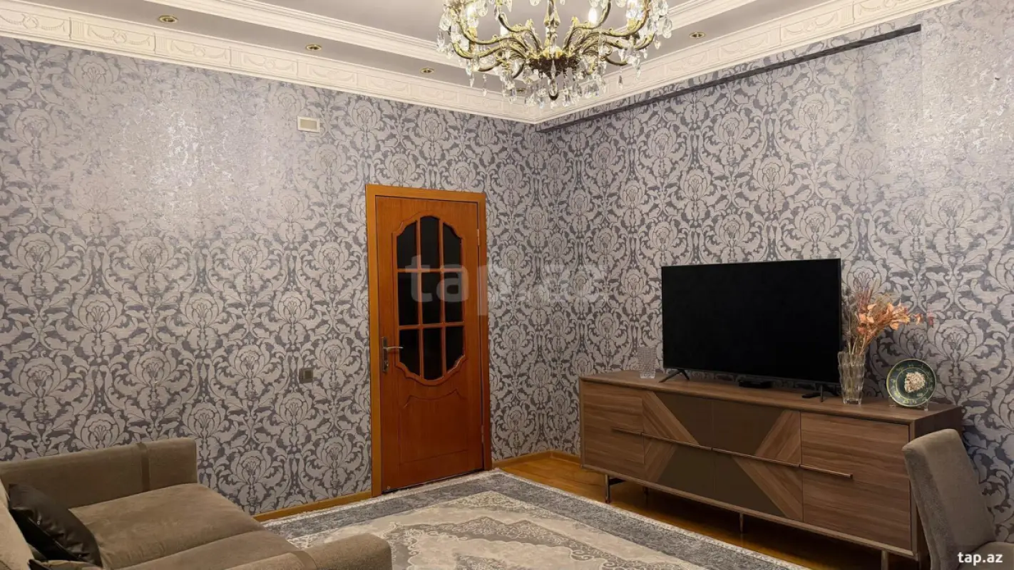 Kirayə verilir 2 otaqlı yeni tikili 100 m²