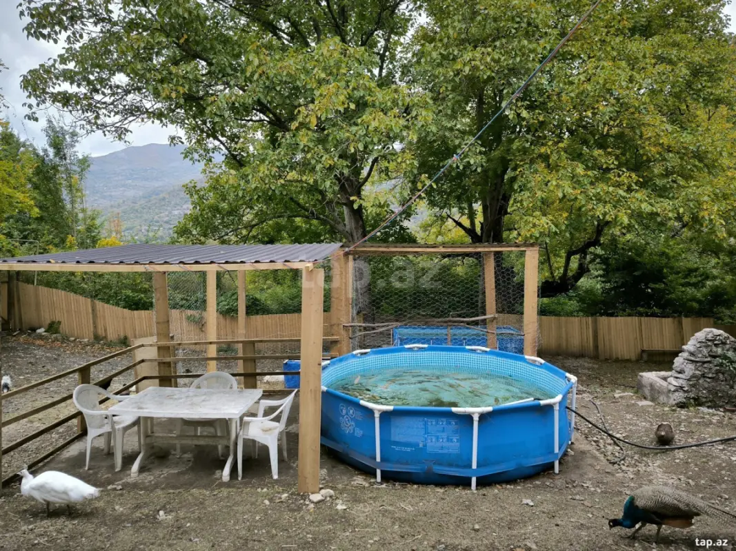 Satılır 7 otaqlı həyət evi 100 m²