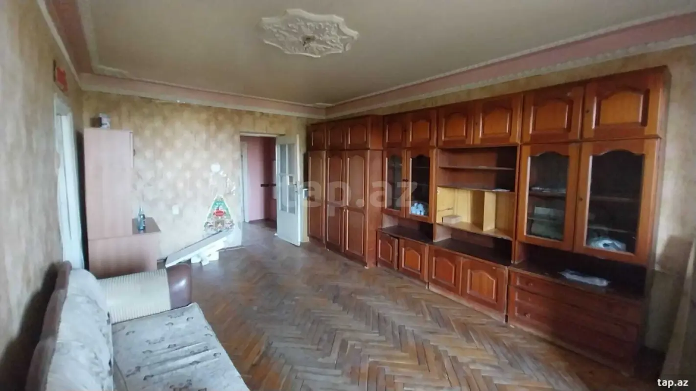 Satılır 4 otaqlı mənzil 105 m²