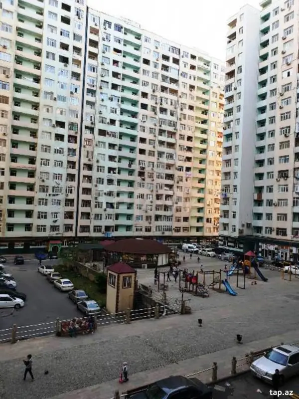 Satılır 3 otaqlı yeni tikili 105 m²