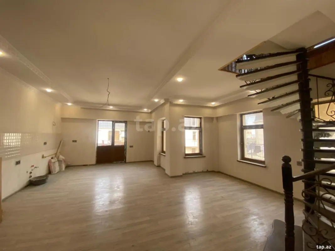 Satılır 5 otaqlı yeni tikili 132 m²