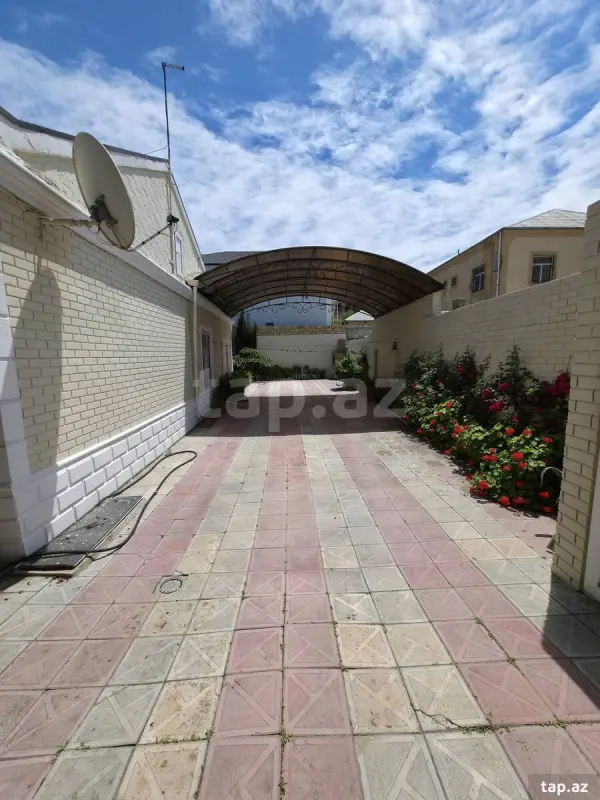 Satılır 4 otaqlı həyət evi 120 m²