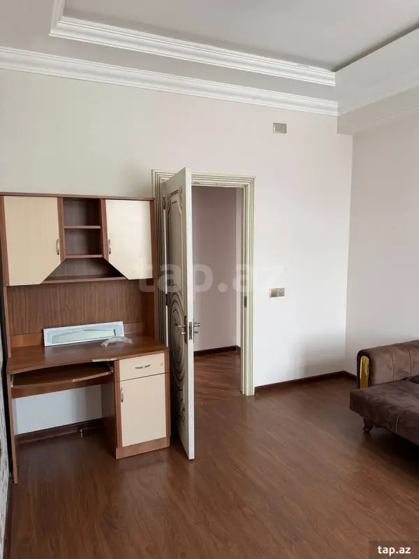 Kirayə verilir 3 otaqlı yeni tikili 120 m²