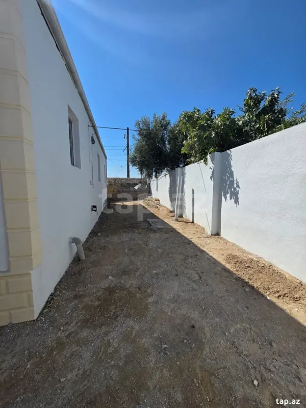 Satılır 4 otaqlı həyət evi 140 m²