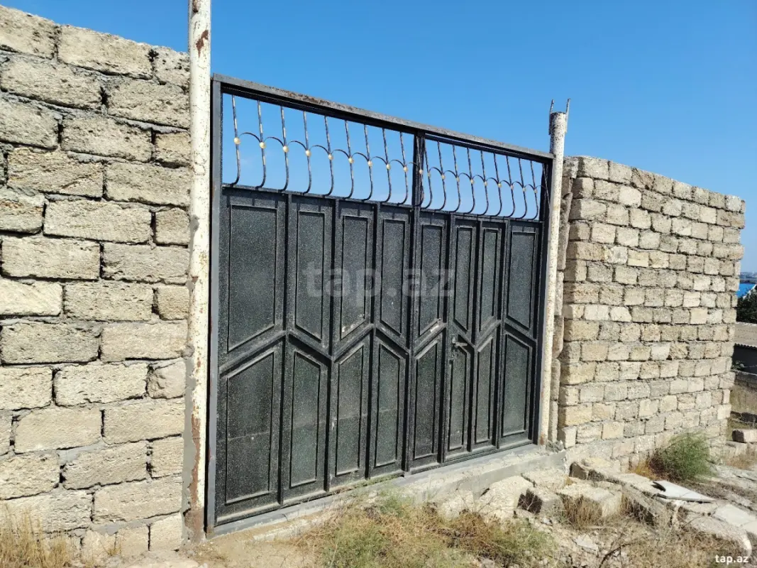 Satılır 1 otaqlı həyət evi 550 m²
