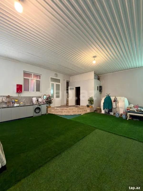 Satılır 3 otaqlı həyət evi 300 m²
