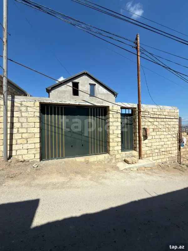 Satılır 4 otaqlı həyət evi 160 m²