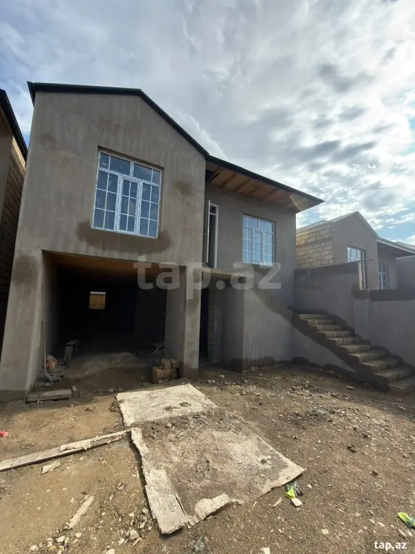 Satılır 4 otaqlı həyət evi 120 m²