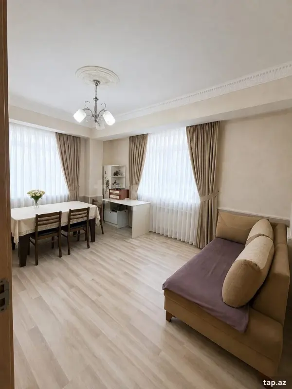 Satılır 2 otaqlı yeni tikili 60 m²