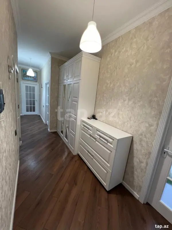 Satılır 3 otaqlı yeni tikili 107 m²