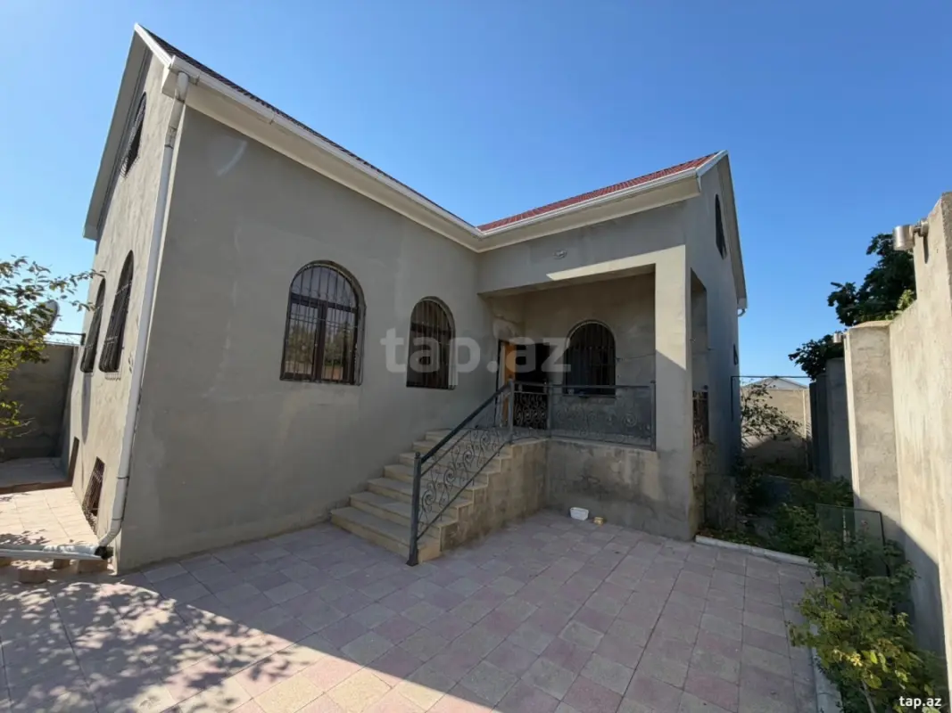 Satılır 3 otaqlı həyət evi 150 m²