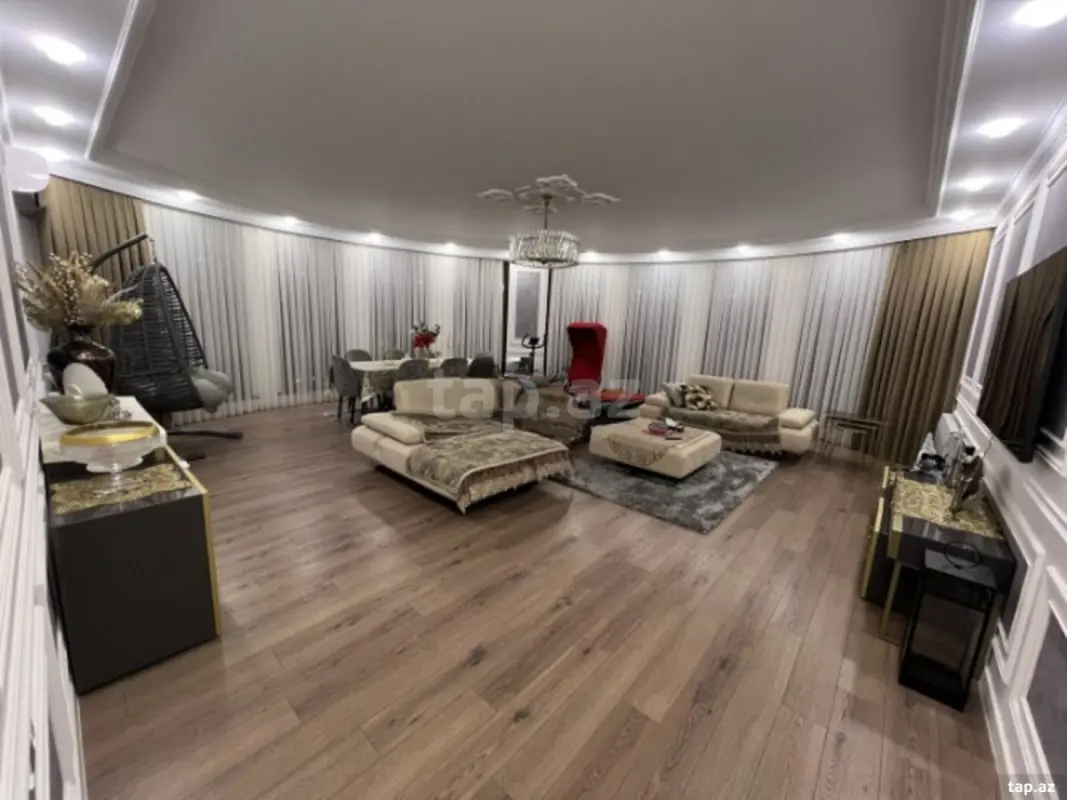 Satılır 3 otaqlı yeni tikili 160 m²