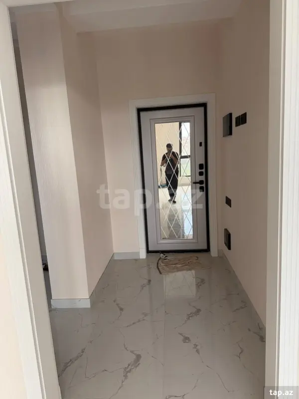 Satılır 2 otaqlı yeni tikili 70 m²