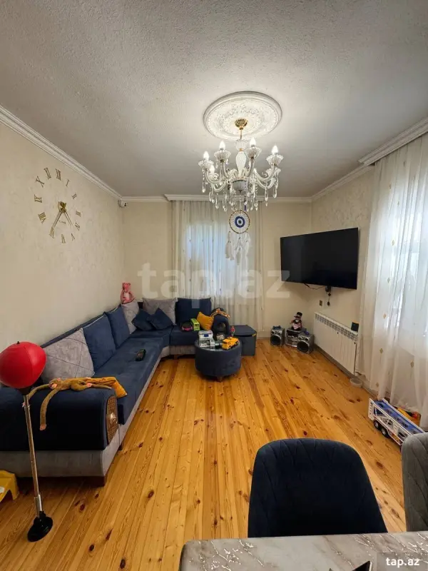 Satılır 5 otaqlı həyət evi 170 m²