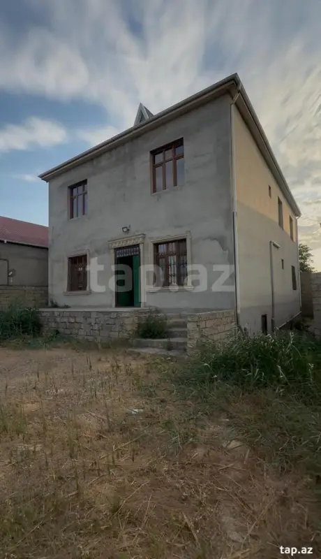 Satılır 6 otaqlı həyət evi 400 m²