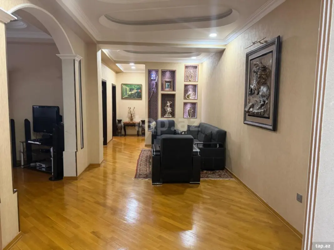 Satılır 3 otaqlı yeni tikili 138 m²