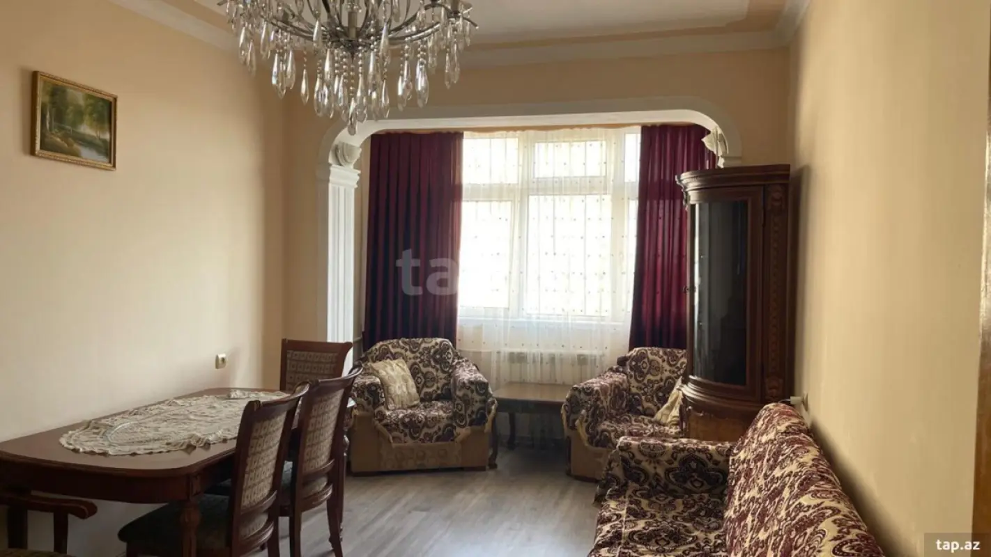 Kirayə verilir 2 otaqlı mənzil 65 m²