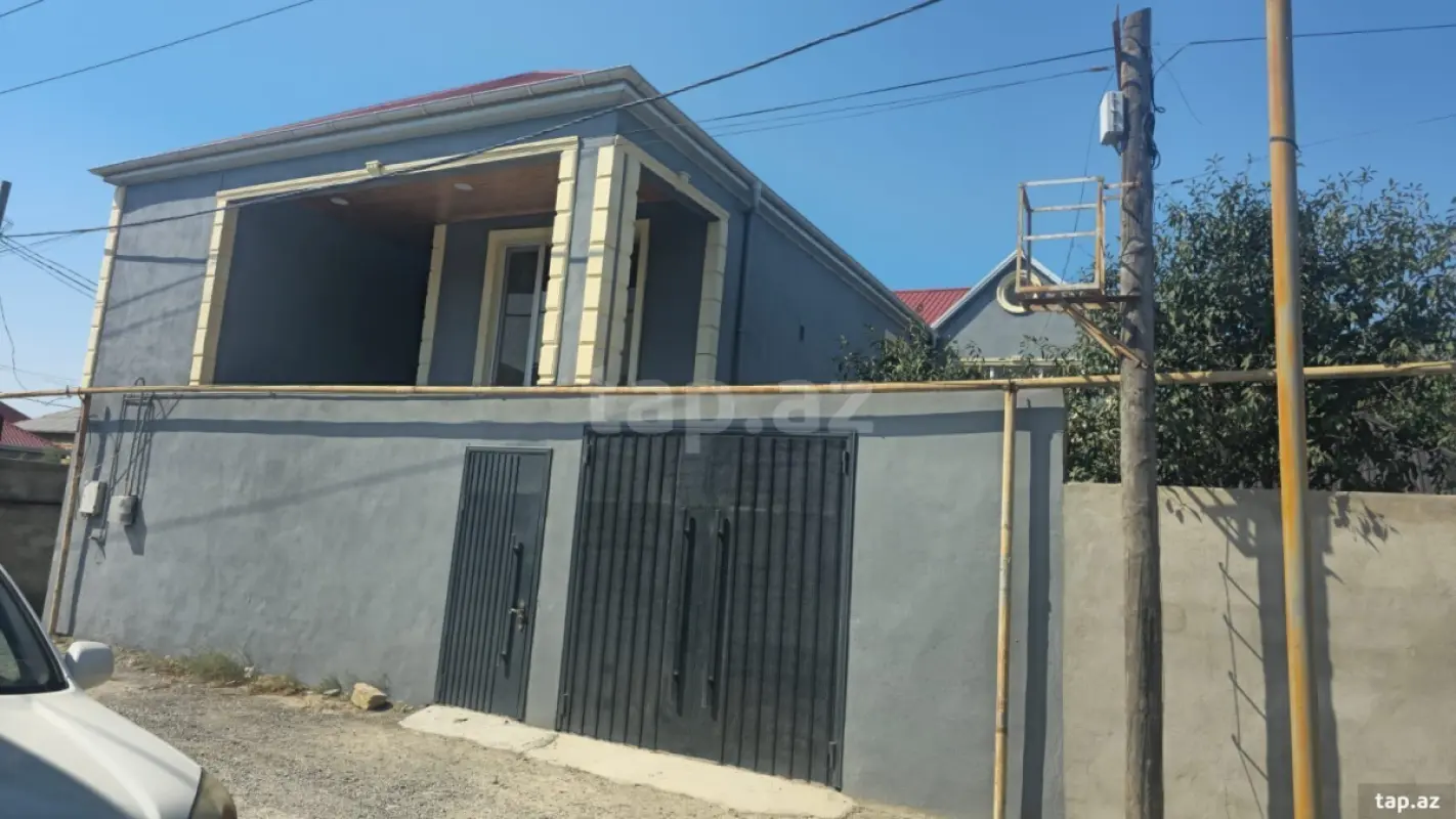 Satılır 4 otaqlı həyət evi 100 m²