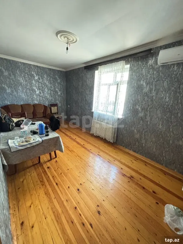 Kirayə verilir 2 otaqlı həyət evi 0.5 m²