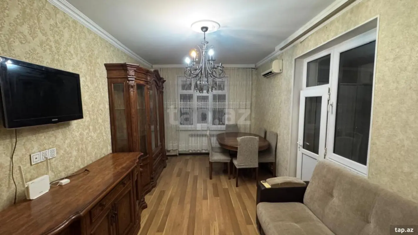 Kirayə verilir 2 otaqlı mənzil 70 m²