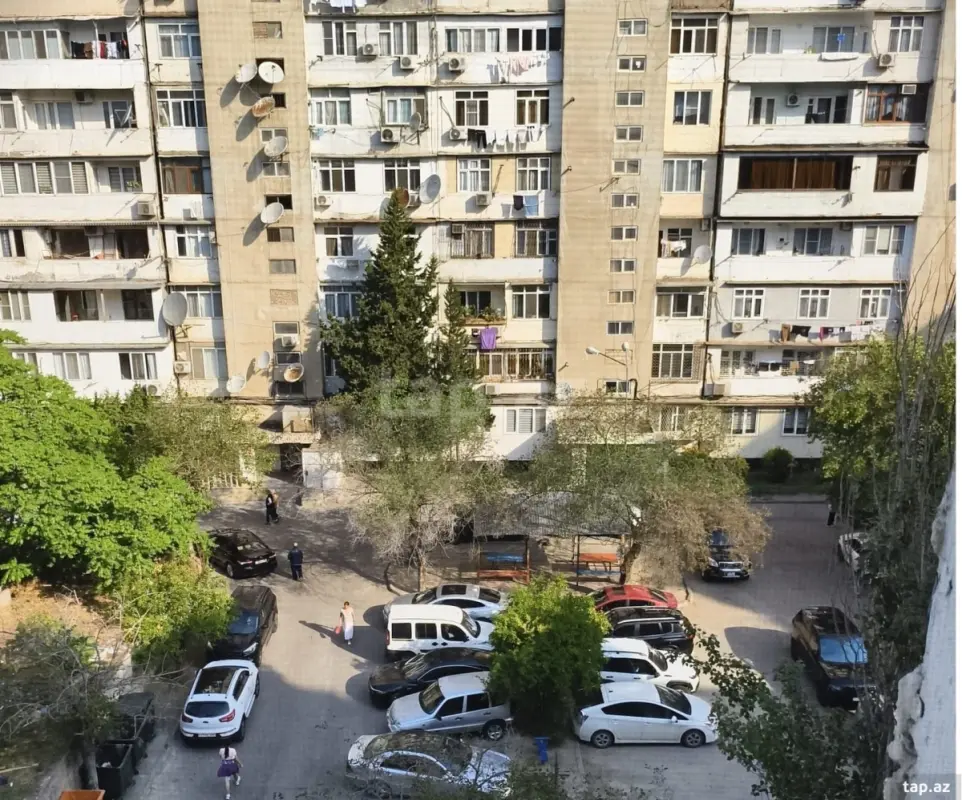 Satılır 3 otaqlı mənzil 82 m²