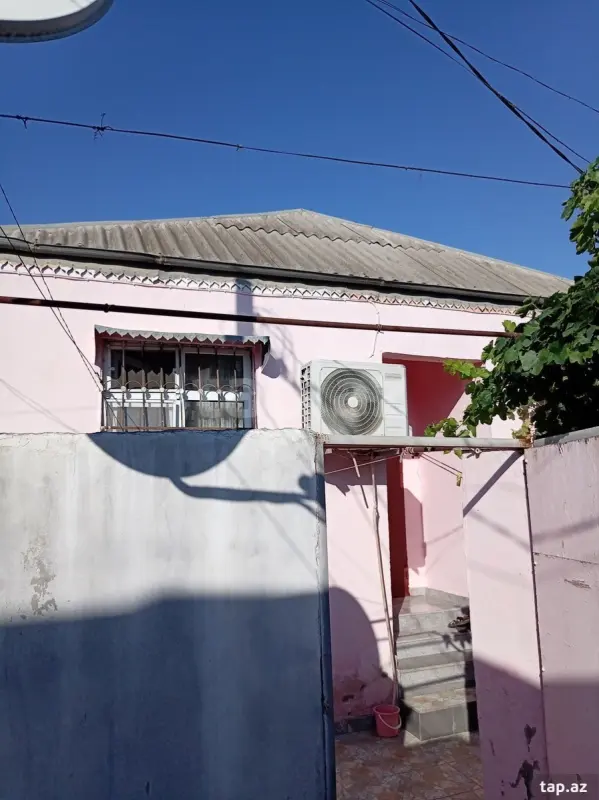 Satılır 3 otaqlı həyət evi 100 m²